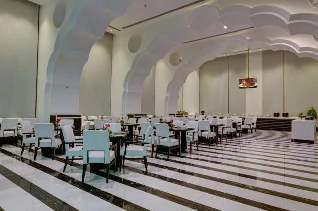Ramada Plaza Agra hotel-4