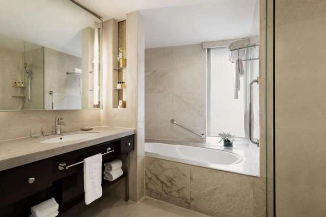 Edsa Shangri-La, Manila-3