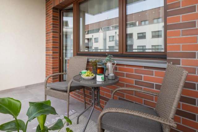 TS Gold New Town Apartment & free private parking-4