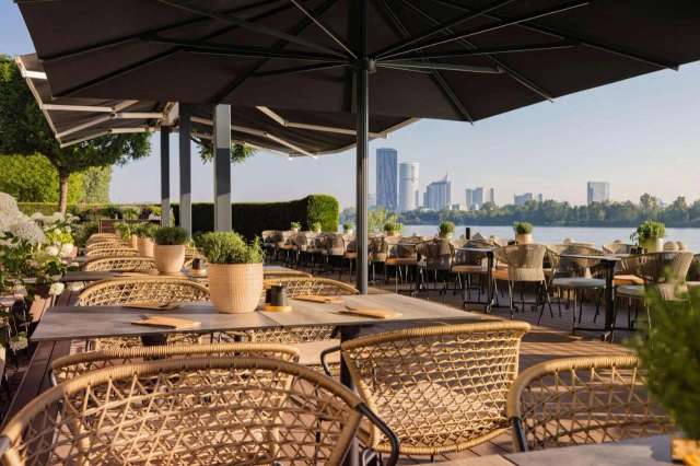 Hilton Vienna Danube Waterfront-4