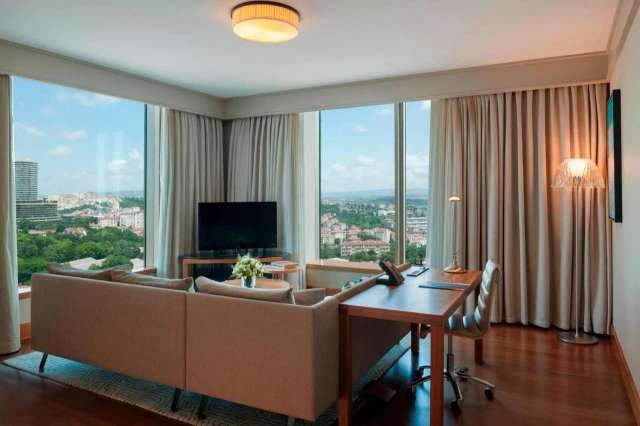 Renaissance Istanbul Bosphorus hotel-4