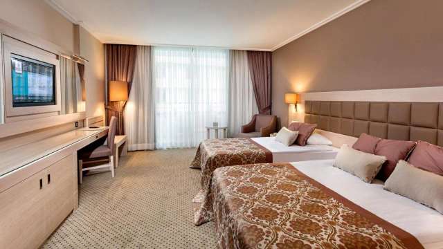 Miracle Resort Hotel-4