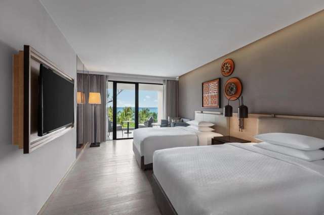 Four Points by Sheraton Phuket Patong Beach Resort-3