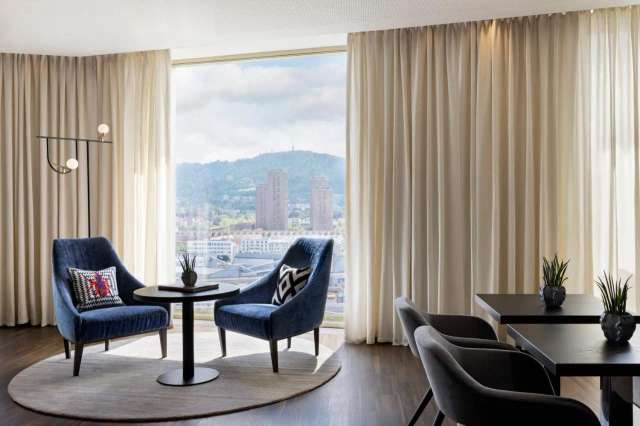Renaissance Zurich Tower Hotel-3