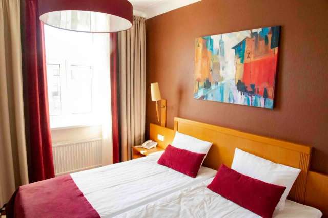 Oktiabrskaya Hotel-4