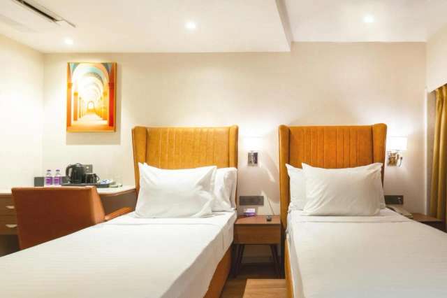 Clarks Inn Suites Hyderabad Airport-4