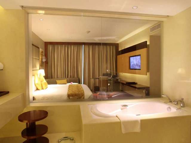 Crowne Plaza Kochi hotel-3