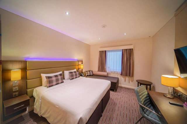 Premier Inn Doha Education City-4