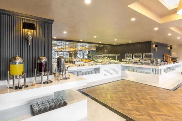 DoubleTree By Hilton Izmir Airport-4