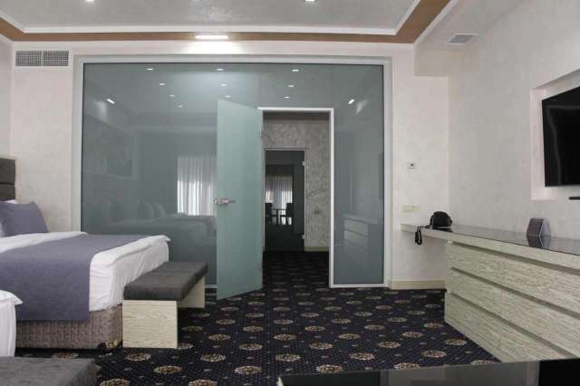 Erebuni Hotel Yerevan-4
