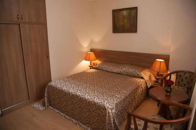 Hin Yerevantsi Hotel-4