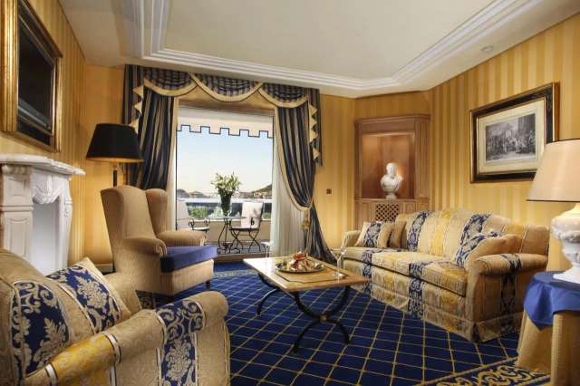 Royal Olympic Hotel-4