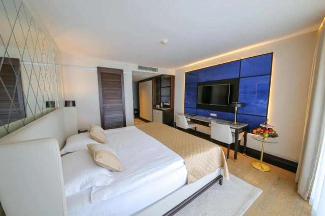 Charisma Deluxe Hotel-4