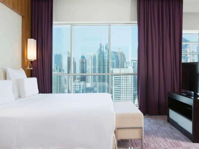 Pullman Jumeirah Lakes Towers Hotel & Residence-4